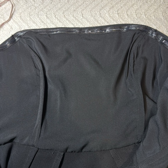 Guess by Marciano Brittney Bustier Ponte Knit Dress w/Leather Accents. Size 6 - Picture 7 of 8